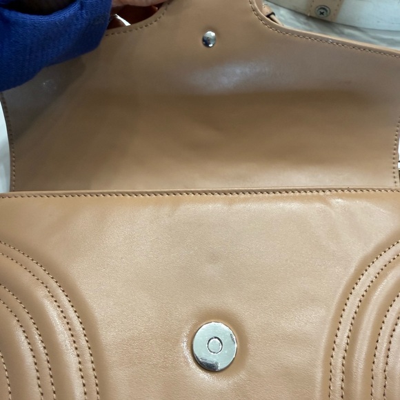 Gucci GG Marmont Matelassé Crossbody | 2 Straps | Chain & Canvas Leather - Picture 8 of 16